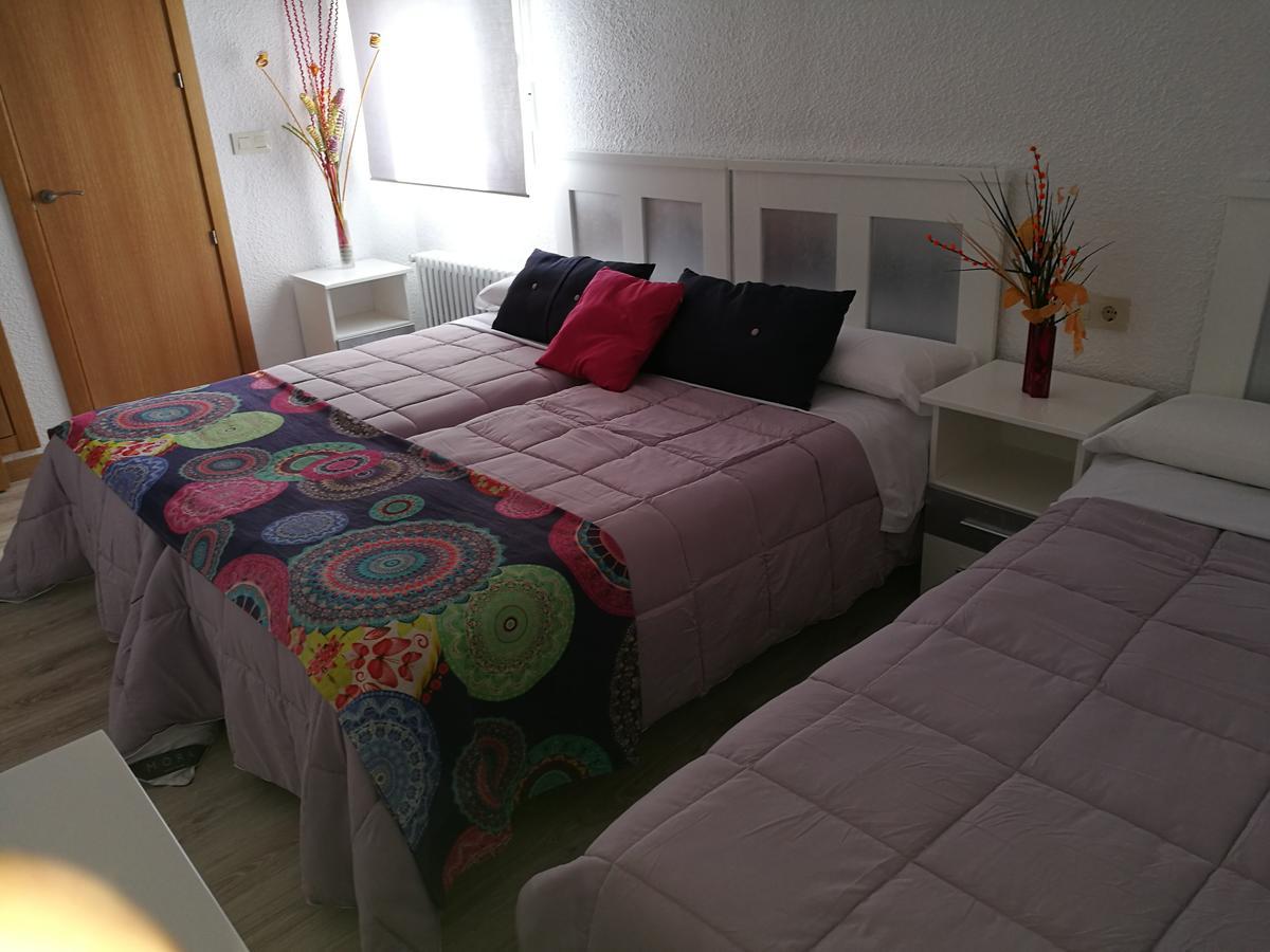 Hostal Los Gabrieles Albacete Bagian luar foto