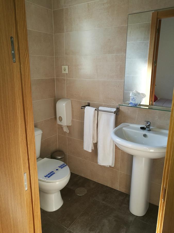 Hostal Los Gabrieles Albacete Bagian luar foto