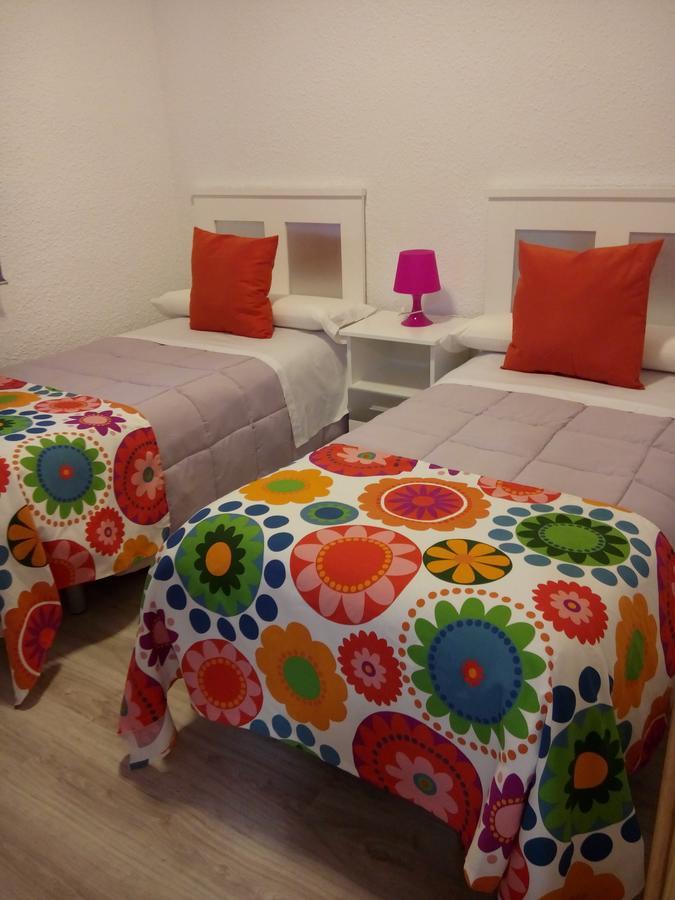 Hostal Los Gabrieles Albacete Bagian luar foto