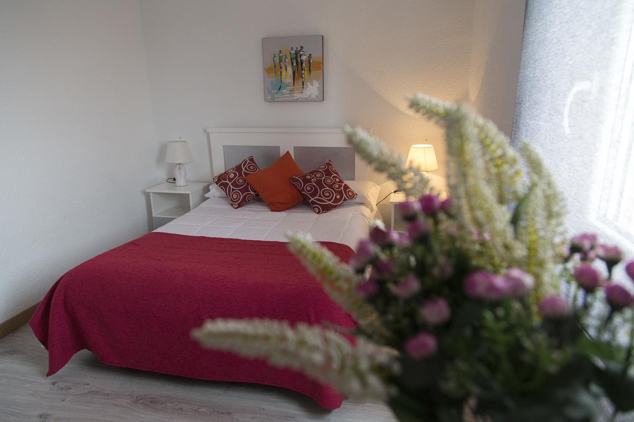 Hostal Los Gabrieles Albacete Bagian luar foto