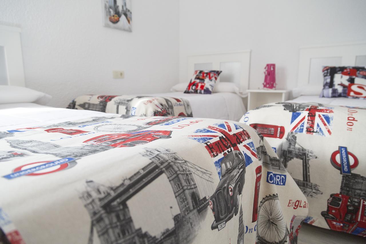 Hostal Los Gabrieles Albacete Bagian luar foto