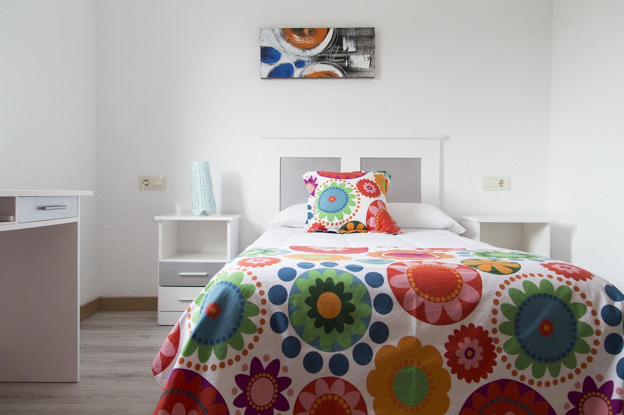 Hostal Los Gabrieles Albacete Bagian luar foto