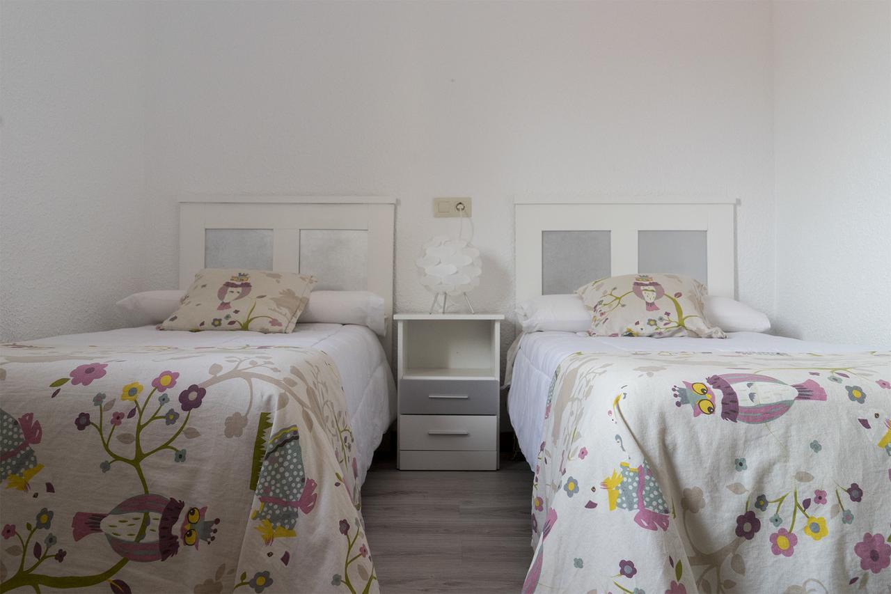 Hostal Los Gabrieles Albacete Bagian luar foto
